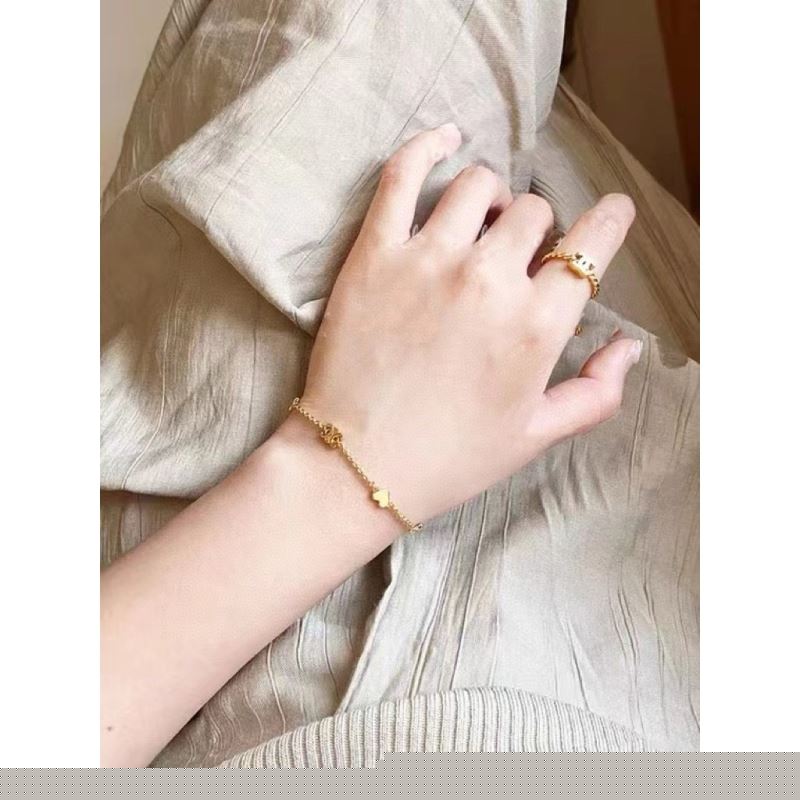 Ce**e bracelets